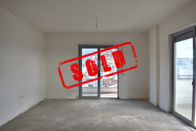 Two &nbsp;bedroom apartment for sale in Sotir Caci Street in Tirana.
The apartment is located on th